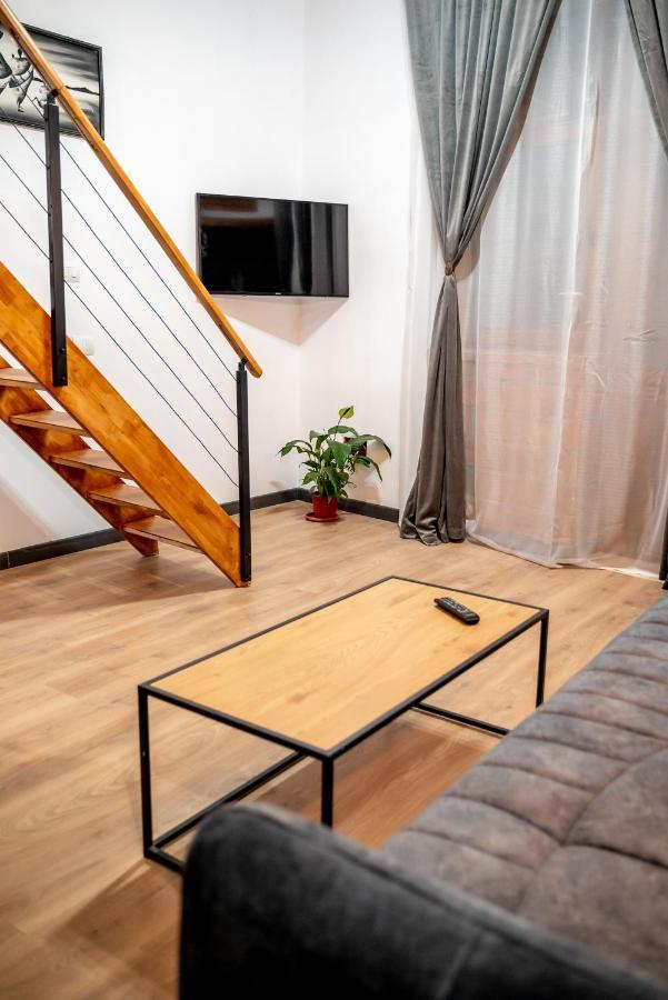 Marco'S Studio Fagaras Luaran gambar