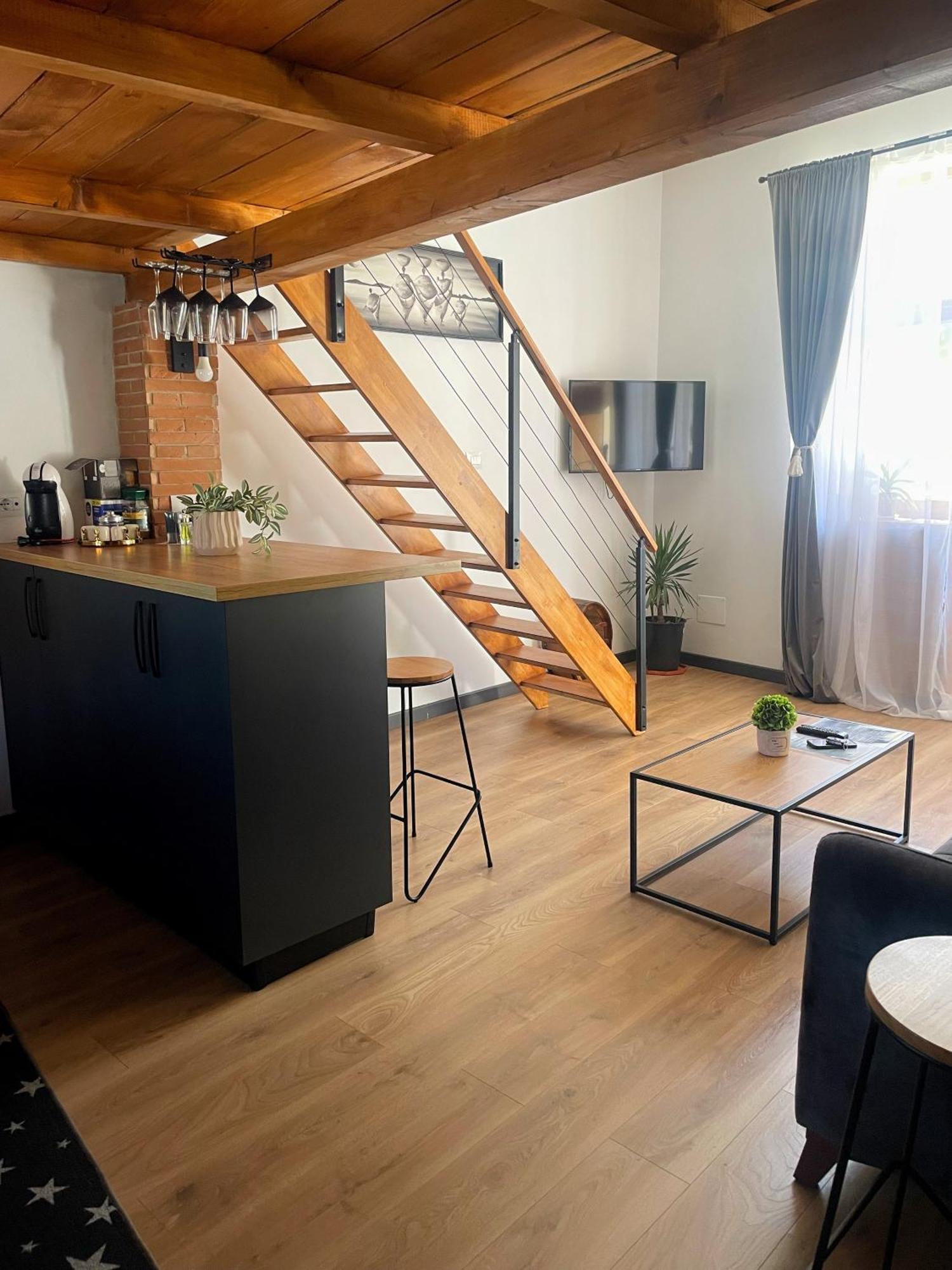 Marco'S Studio Fagaras Luaran gambar